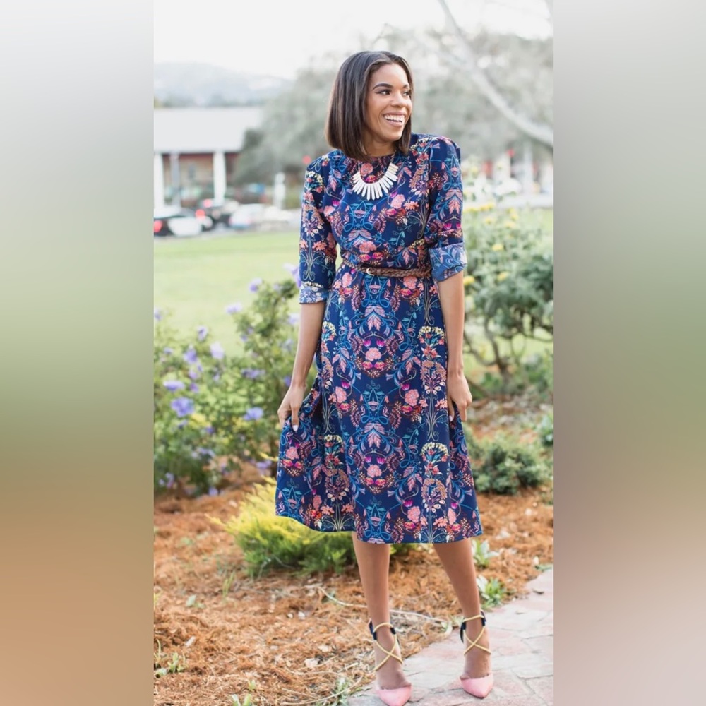 I.Madeline flowered navy dress excellent condition size L